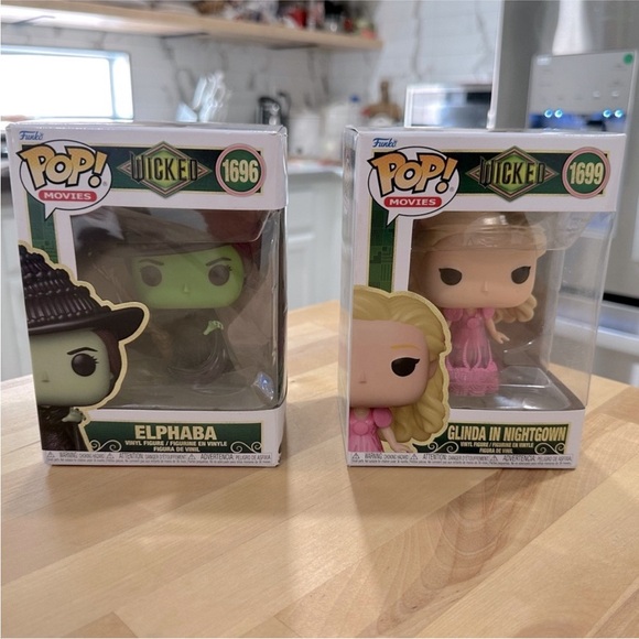 New! Wicked Movie Funko Pop! Collectibles Elphaba & Glinda Bundle - Picture 1 of 16